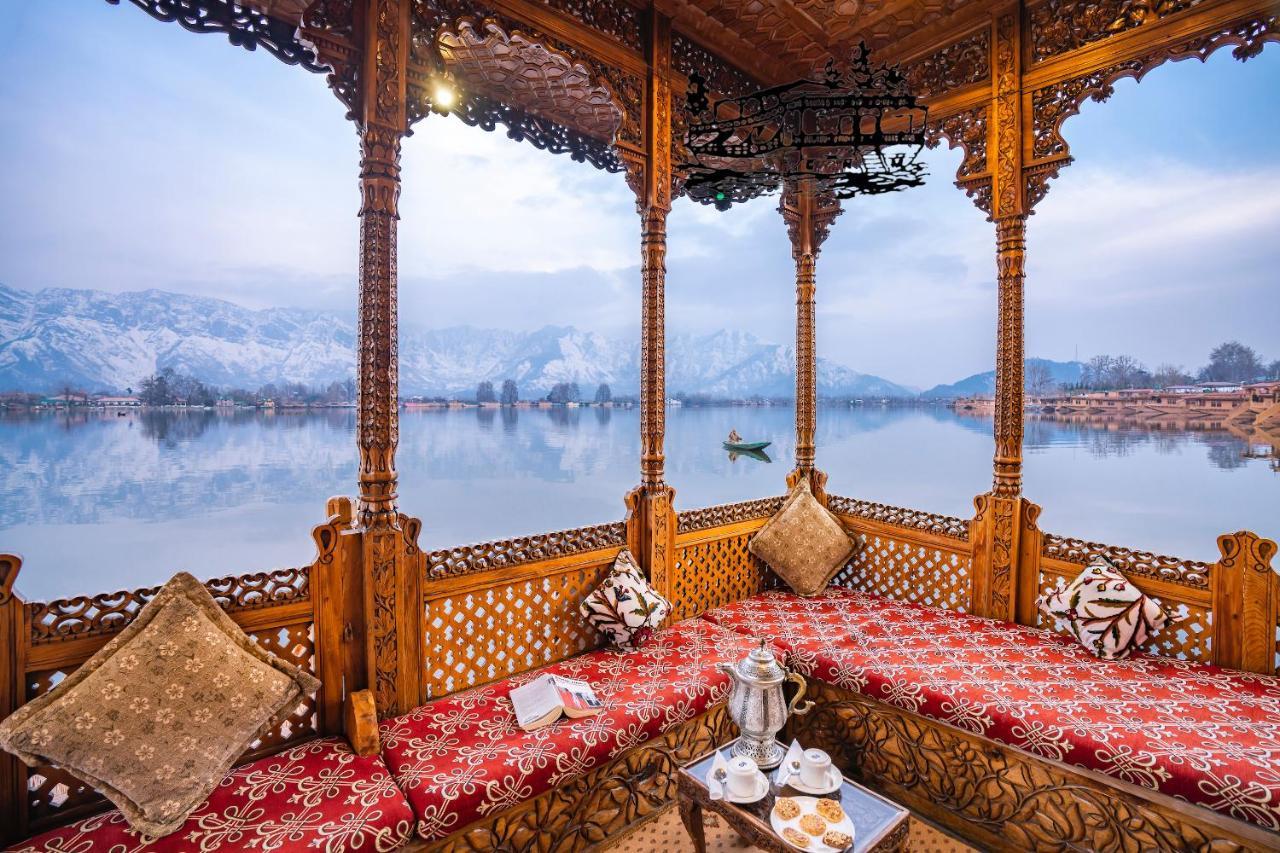New Jacquline Heritage Houseboats Srinagar  Bagian luar foto