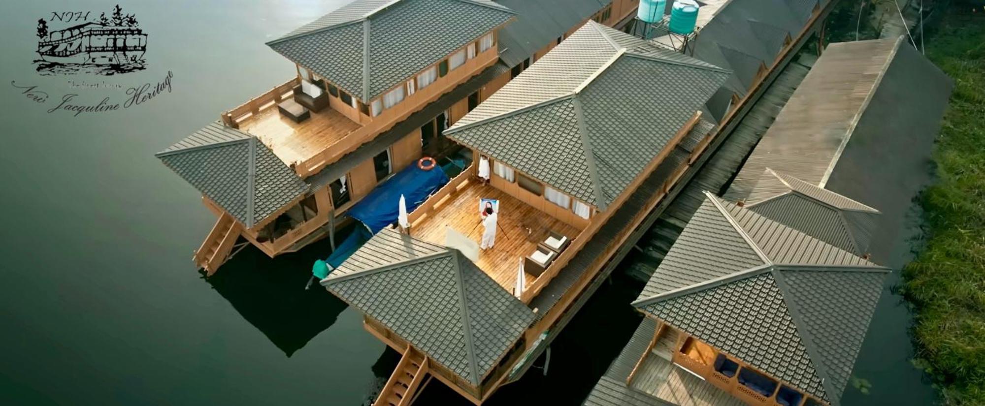 New Jacquline Heritage Houseboats Srinagar  Bagian luar foto